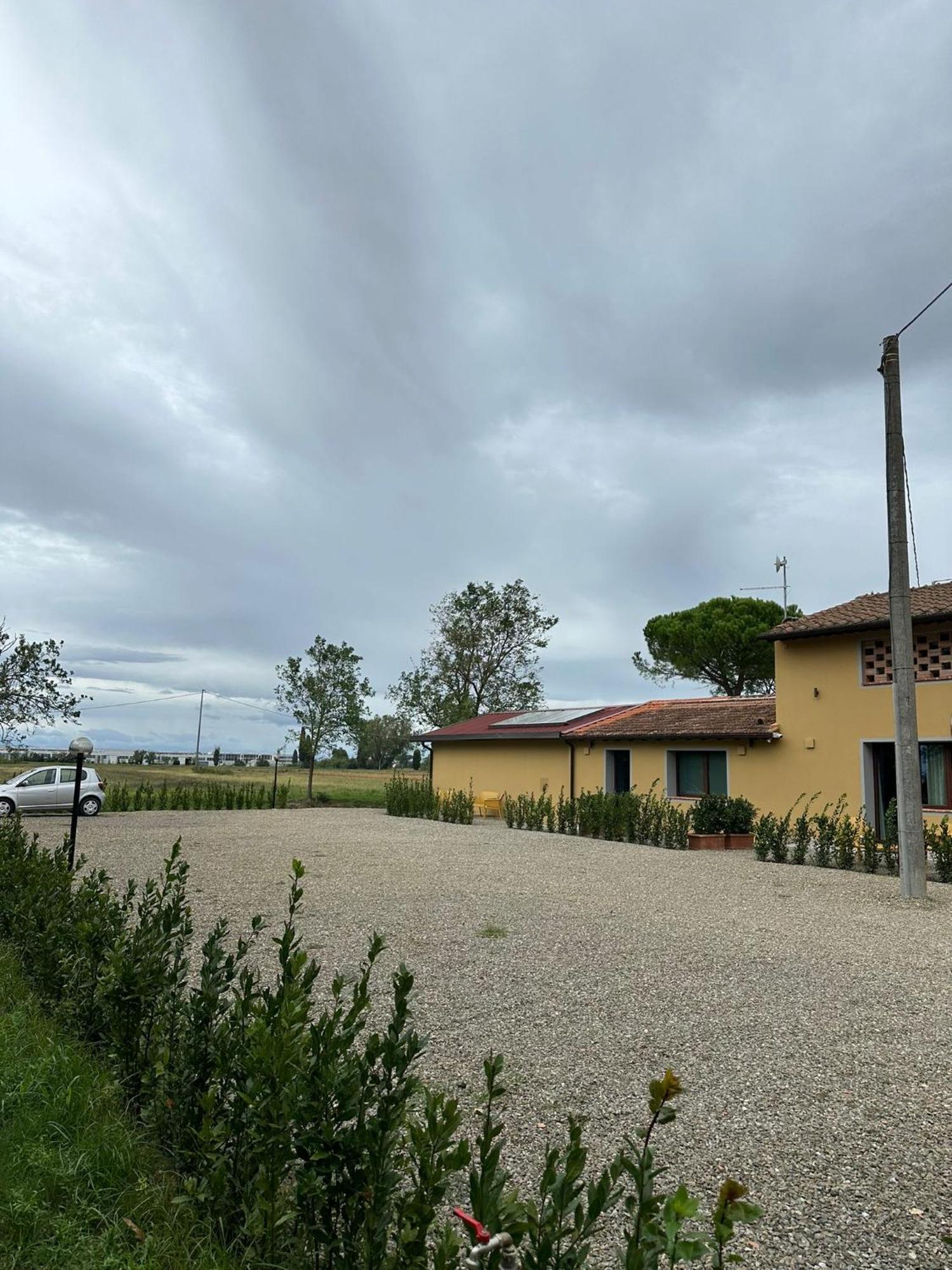 La Vecchia Cantina Guzzardi Lari Zewnętrze zdjęcie
