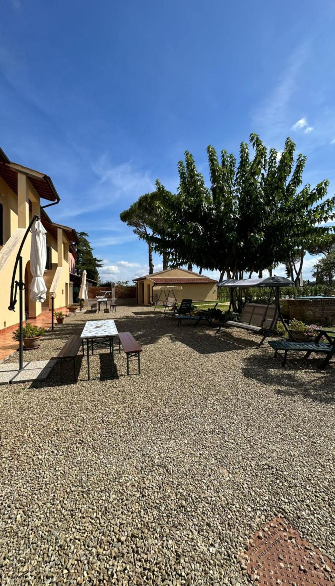 La Vecchia Cantina Guzzardi Lari Zewnętrze zdjęcie