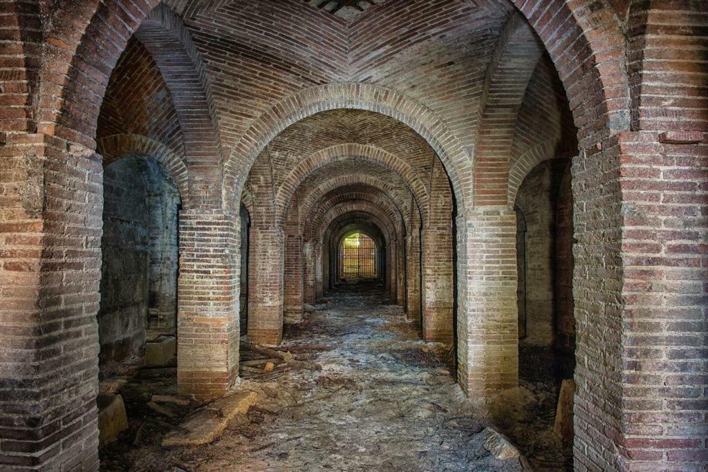La Vecchia Cantina Guzzardi Lari Zewnętrze zdjęcie